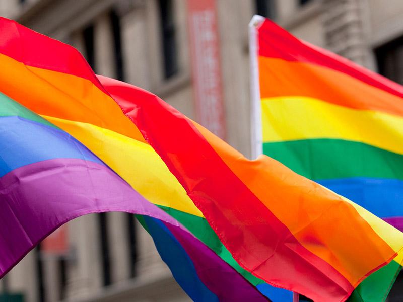 Top hay bot là gì trong cộng đồng LGBT? Cách phân biệt Top và Bot